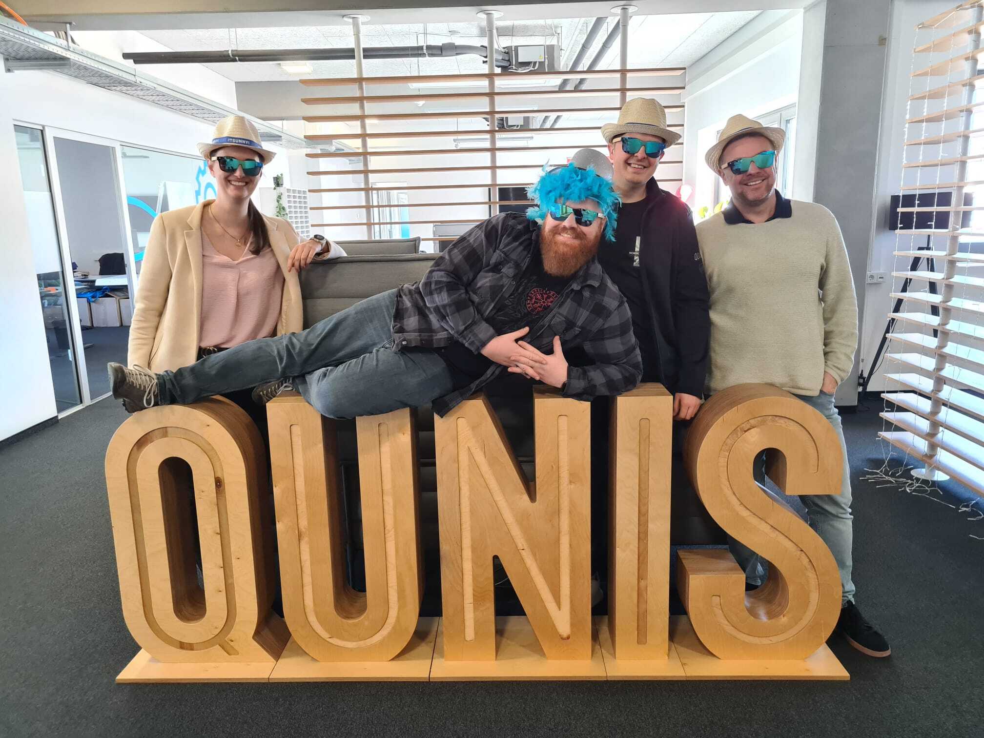 QUNIS Lässig